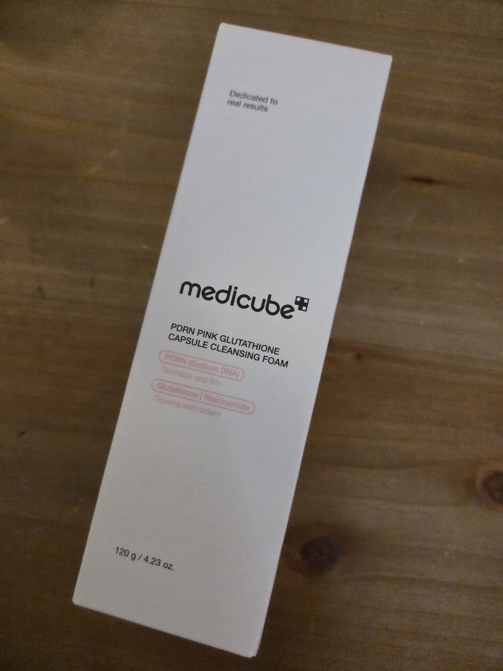 Medicube PDRN Pink Glutathione Capsule Cleansing Foam — Pink